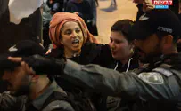 עשרות מפגינים חסמו את הרכבת הקלה בירושלים