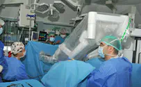 ניתוחים ראשונים בעזרת הרובוט הרפואי