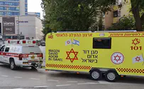 Israelis donating blood to save lives