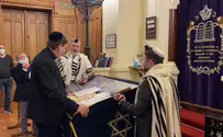 צפו: התפילה לשלום המדינה בבית הכנסת בפריז