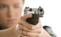 258 женщин из Йе’Ша получили лицензии на оружие