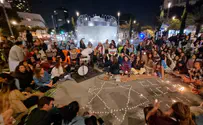 Singer joins locals in song at scene of Tel Aviv terror attack