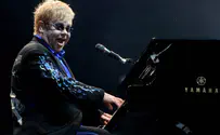 Elton John, Prince Harry sue Daily Mail for spying on them 