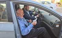 Watch: Rabbi Amichai Eliyahu offers rides to polling booths