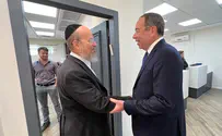 US Ambassador Tom Nides visits Bnei Brak