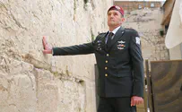 New IDF chief of staff and outgoing chief pray at Western Wall