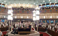 תפילת הלל מרגשת בבית הכנסת הגדול בירושלים