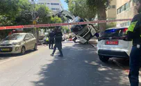 הרוג בהתהפכות משאית בתל אביב