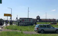 Ice cream truck outside Auschwitz provokes criticism