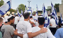 אלפים השתתפו בצעדות הדגלים בערים המעורבות