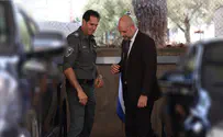 Knesset Speaker gifts armored cars to elite units