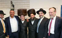 Ministers and MKs attend wedding of haredi media personality