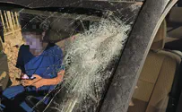 Arabs pelt Israeli car with rocks, driver fires at them