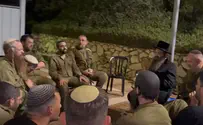 Sadigura Rebbe meets with combat soldiers in the north