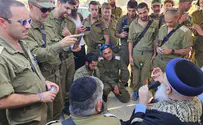 Jerusalem Chief Rabbi blesses IDF soldiers in Gaza