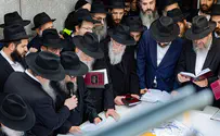 Chabad emissaries hold mass prayer gathering for Jewish nation
