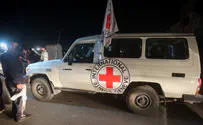בכיר בצלב האדום השווה בין החטופים למחבלים