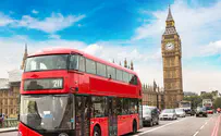 London bus drivers failed to stop for Jewish children