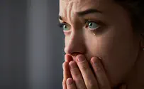 Study finds sniffing women’s tears reduces aggression in men