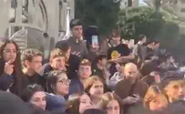 Students protest anti-Tefillin principal
