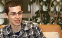 Gilad Shalit met families of hostages held in Gaza