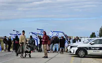 Demonstrators block Gaza crossing