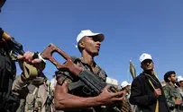 US and Britain sanction Houthi supporters