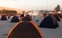 Protestors sleep in tents outside Gaza crossing
