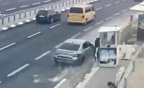 Footage: Speeding vehicle attempts to ram soldiers