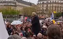 Enrico Macias sings in Hebrew at Paris demonstration