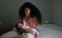 שי-לי עטרי וינר עם התינוקת שייה