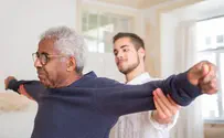 כיצד לבחור מטפל לקשישים?