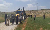 Security forces demolish buildings in Jewish community