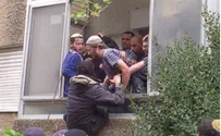 Jerusalem Police Ambush Expelled Yesha Residents