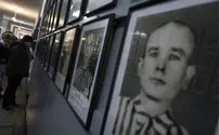 Туристы растаскивают Освенцим на сувениры