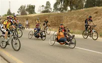 Disabled Veterans Prepare for Bike Ride in Negev