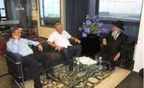 הרב יונה מצגר נפגש עם מנהלי חברת תדריאן