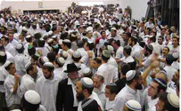 Video & Photos: Thousands Celebrate at the Mercaz HaRav Yeshiva
