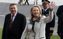 Clinton Tries to Save Obama, Takes Blame for Libya Fiasco