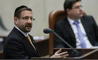 MK Lipman Visits Vandalized Jerusalem Synagogue