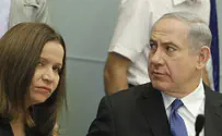 Yechimovich: Let Likud Suffer from Hazan