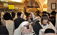 Тысячи верующих евреев пришли к гробнице праматери Рахели