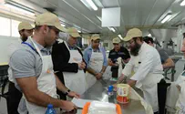 Colel Chabad Kindness: Packing Food for the Needy