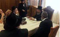 Hassidic Rebbe And Samaria Rabbis Form Pact