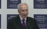 Shimon Peres Wins 'Global Leadership' Award at Davos
