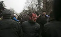 Вооруженные люди захватили здание парламента Крыма