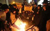 At New York Rally, Hareidi Extremists Call for Israel Boycott