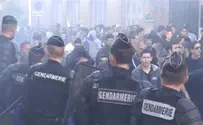 הפגנה סוערת מול שגרירות אש"ף בצרפת