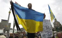 Видео: в Киеве на Майдане снова беспорядки и палят шины