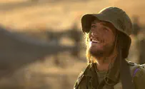 Maverick Hassidic Singer Lipa Schmeltzer Serenades Haredi Troops